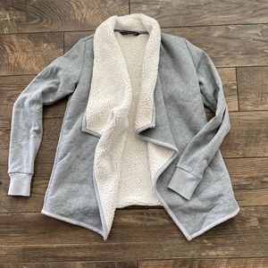 Abercrombie & Fitch Sherpa lined sweatshirt / cardigan